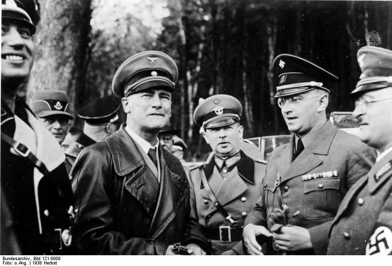 Dr. Wilhelm Frick, Adolf von Bomhard y Konrad Henlein