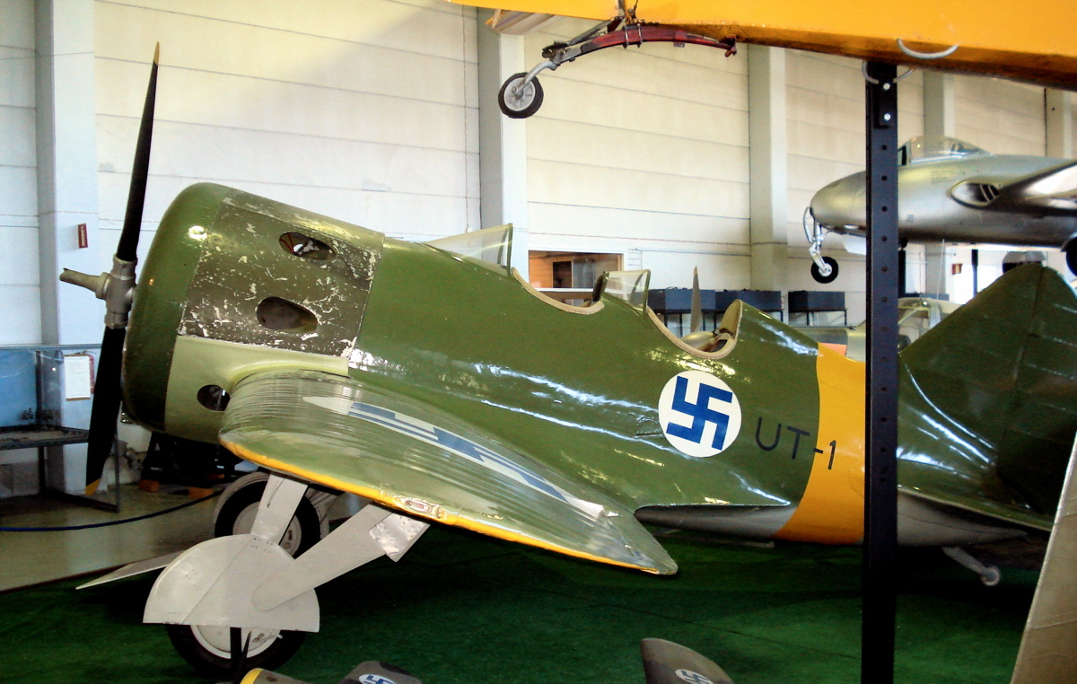 Polikarpov UTI-4 I-16UTI está en exhibición en el Finnish Aviation Museum en Vantaa, Finlandia