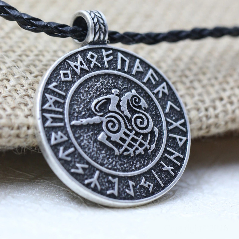Antique Silver Plt Rune Valknut Pendant Necklace Ladies Mens Gift Viking Norse