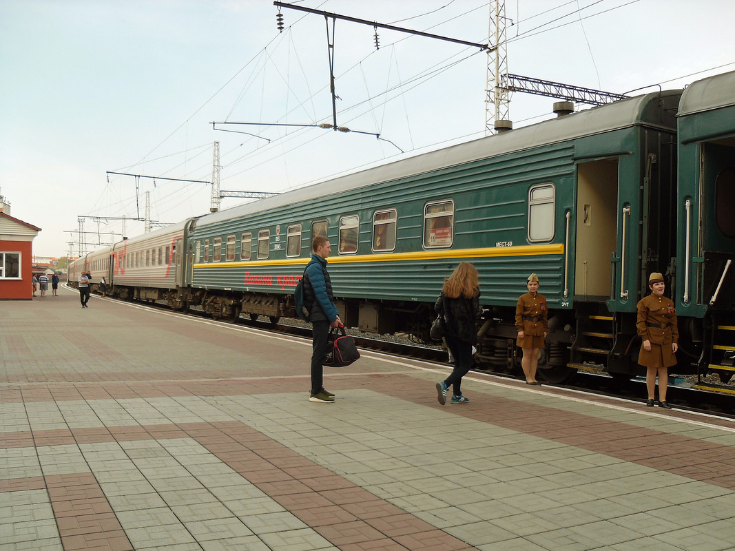 Пригородный барнаул бийск. Калина красная Барнаул Бийск. Поезд Бийск Барнаул. Поезд Барнаул. Калина красная поезд.